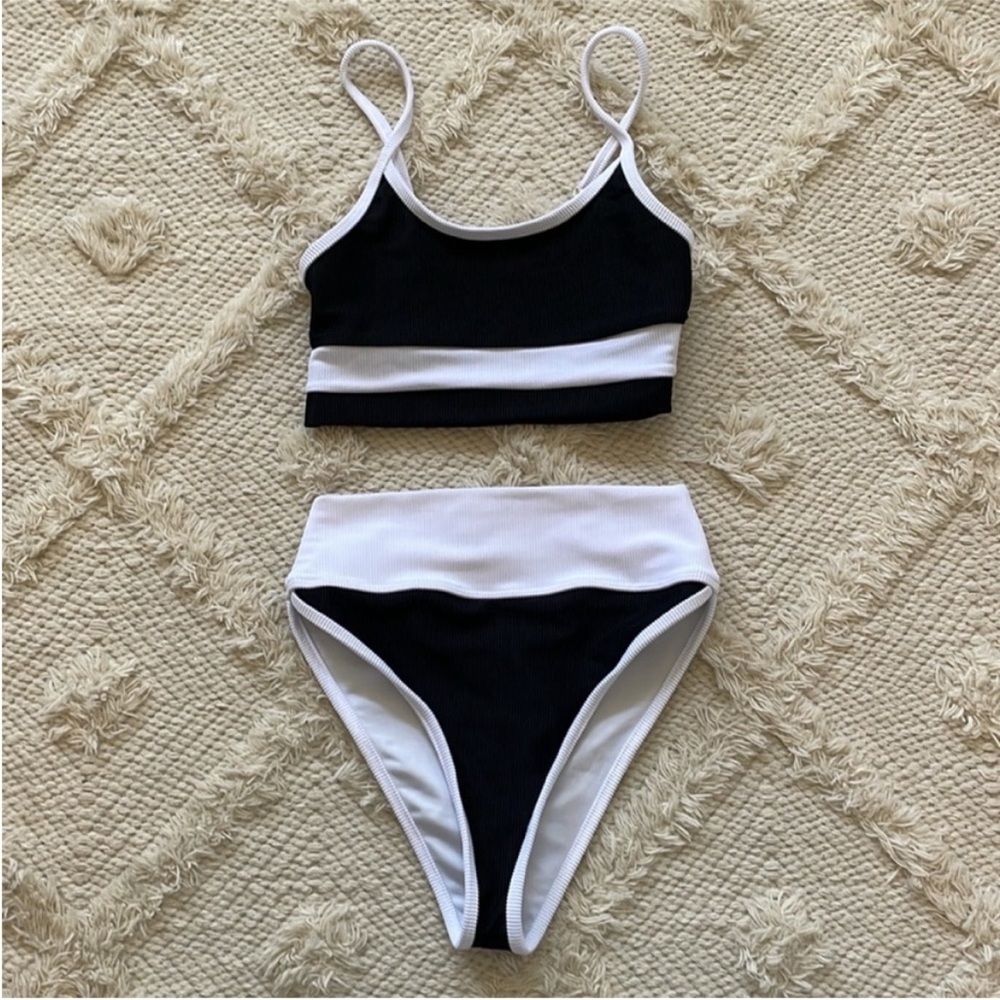 New Beach Riot Bikini Set - Picture 2 of 3